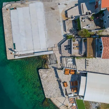 Family House Bjelila Villa Tivat Buitenkant foto