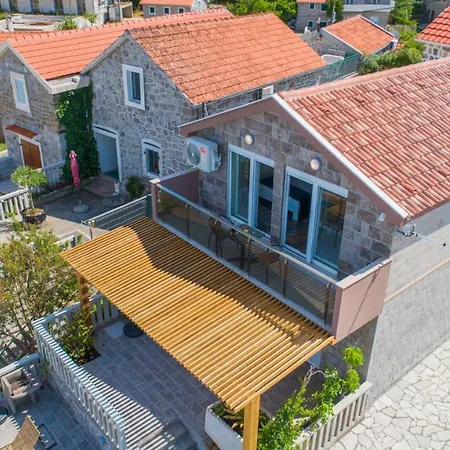 Family House Bjelila Villa Tivat Buitenkant foto