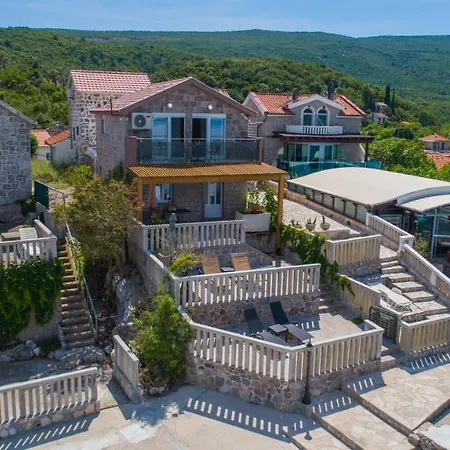 Family House Bjelila Villa Tivat Buitenkant foto